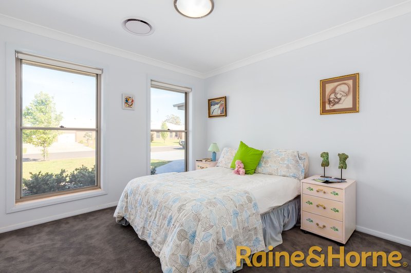 Photo - 21 Timgarlen Avenue, Dubbo NSW 2830 - Image 9