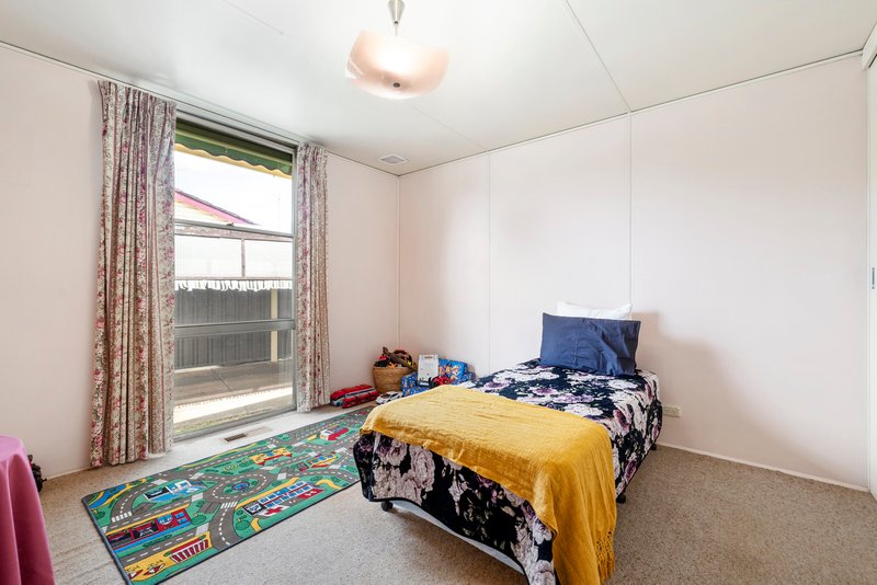 Photo - 21 Tobruk Street, Cobden VIC 3266 - Image 5