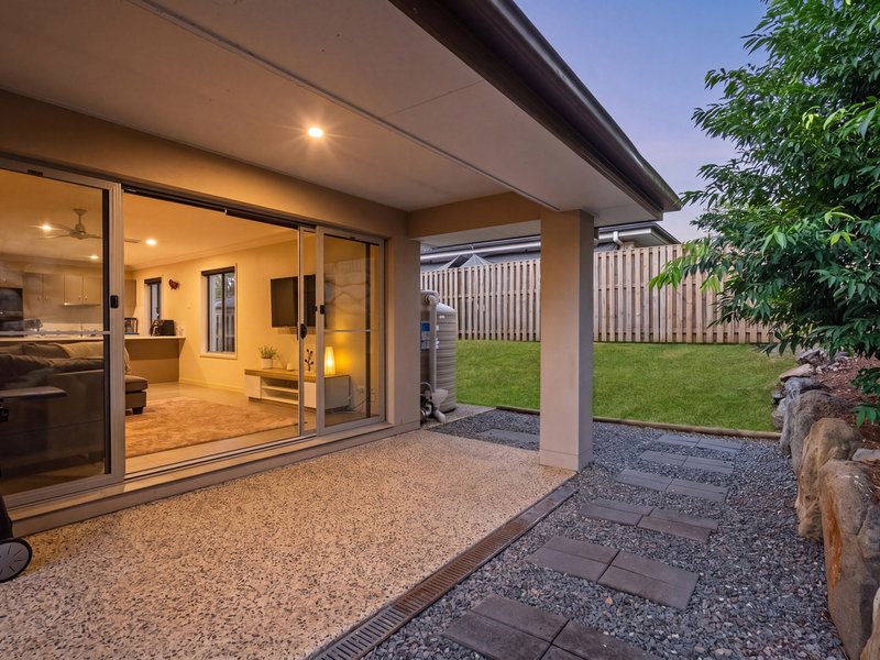 Photo - 2/1 Tooma Place, Pacific Pines QLD 4211 - Image 14