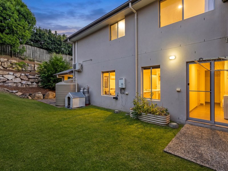 Photo - 2/1 Tooma Place, Pacific Pines QLD 4211 - Image 15