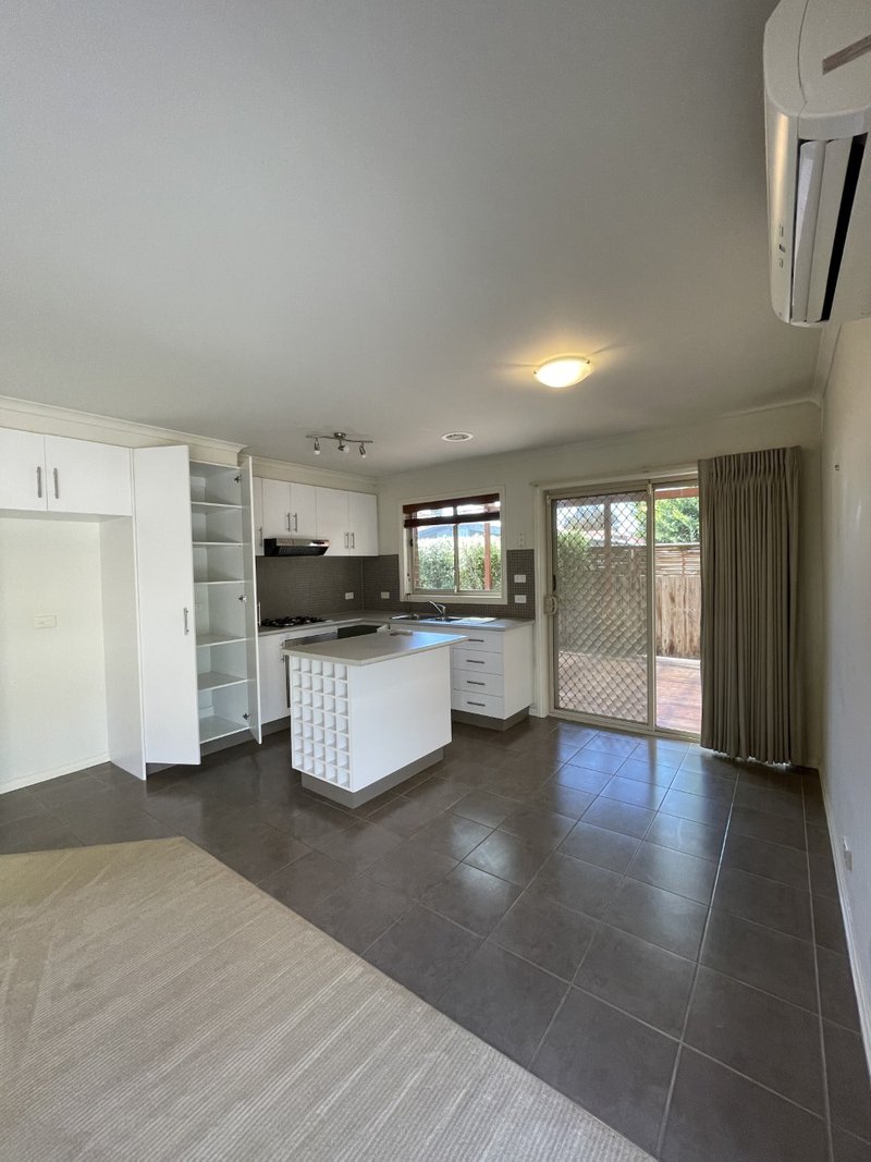 Photo - 2/1 Townsing Court, Altona Meadows VIC 3028 - Image 5