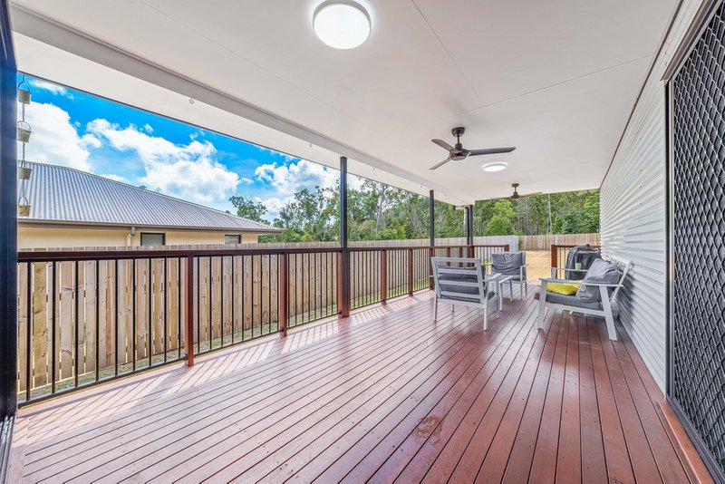 Photo - 21 Trader Crescent, Cannonvale QLD 4802 - Image 6