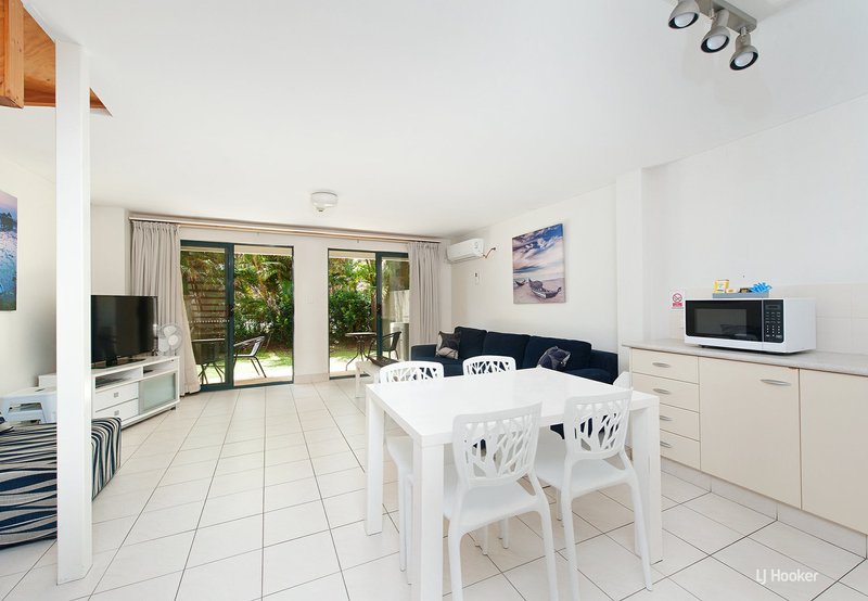 Photo - 2/1 Trafalgar Street, Nelson Bay NSW 2315 - Image 5