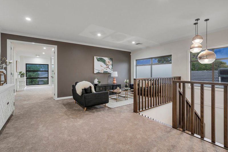 Photo - 21 Travers Crescent, Burwood East VIC 3151 - Image 9