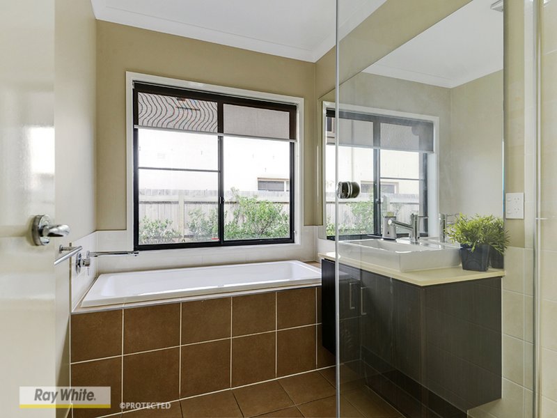 Photo - 21 Troon Street, North Lakes QLD 4509 - Image 13