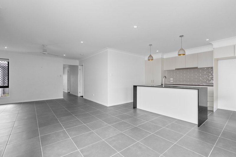 Photo - 21 Tropic Street, Morayfield QLD 4506 - Image 5