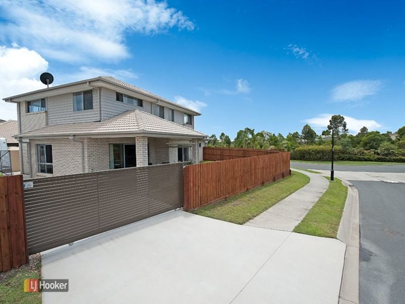 Photo - 21 Trump Circuit, North Lakes QLD 4509 - Image 2