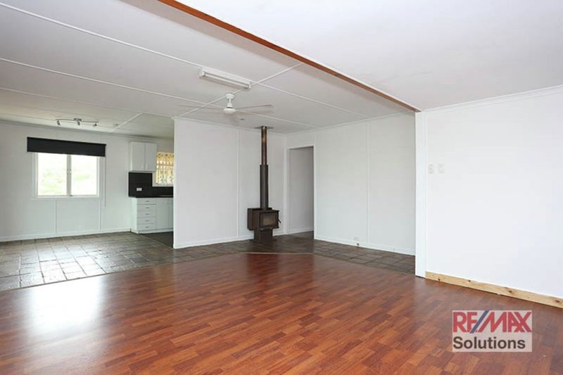 Photo - 21 Tulip Street, Lawnton QLD 4501 - Image 5