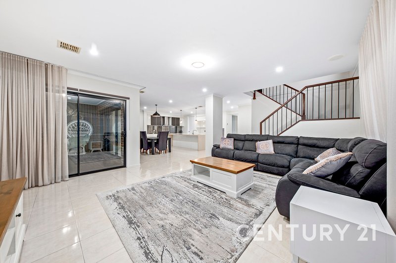 Photo - 21 Tweed Road, Clyde North VIC 3978 - Image 12