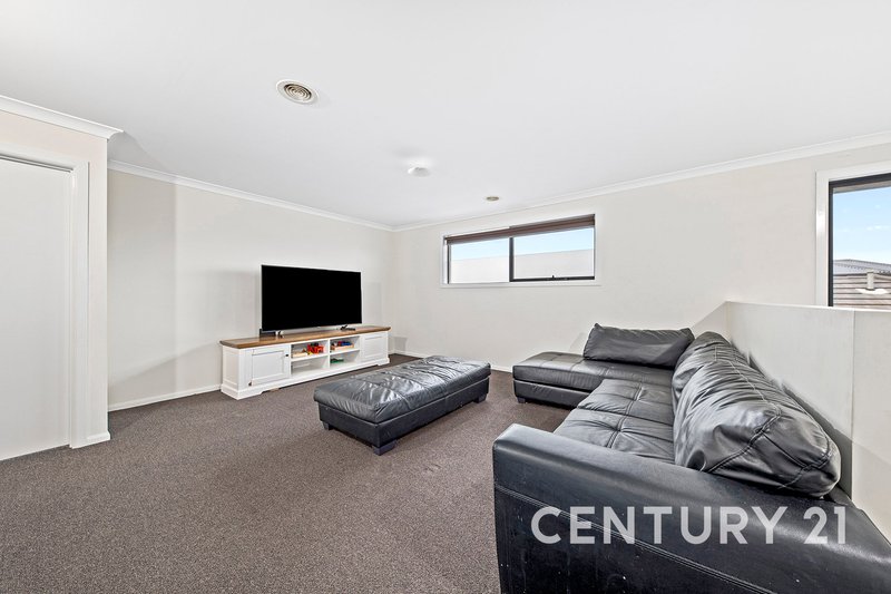 Photo - 21 Tweed Road, Clyde North VIC 3978 - Image 15