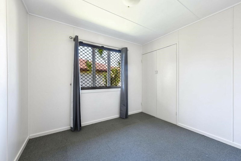 Photo - 21 Twenty-First Avenue, Brighton QLD 4017 - Image 4