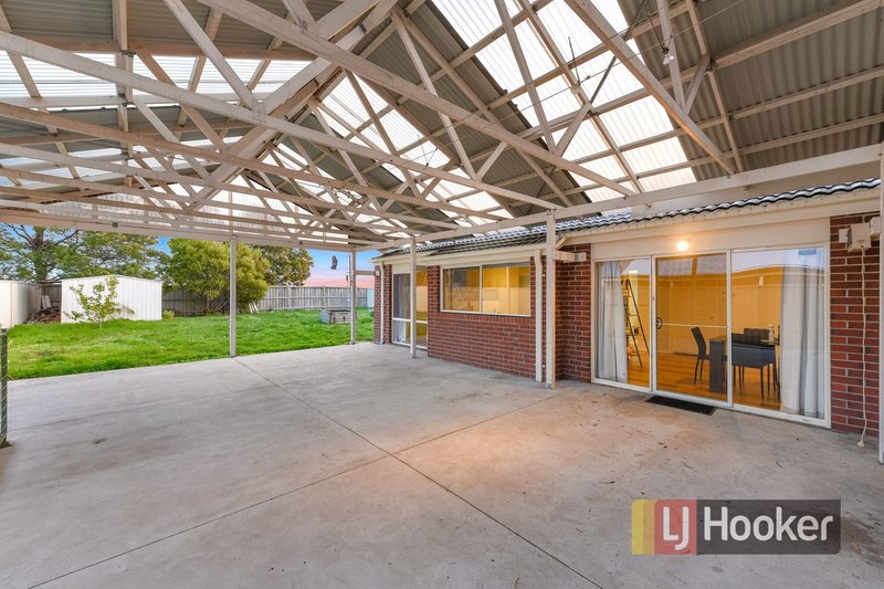 Photo - 21 Tyrell Place, Pakenham VIC 3810 - Image 4