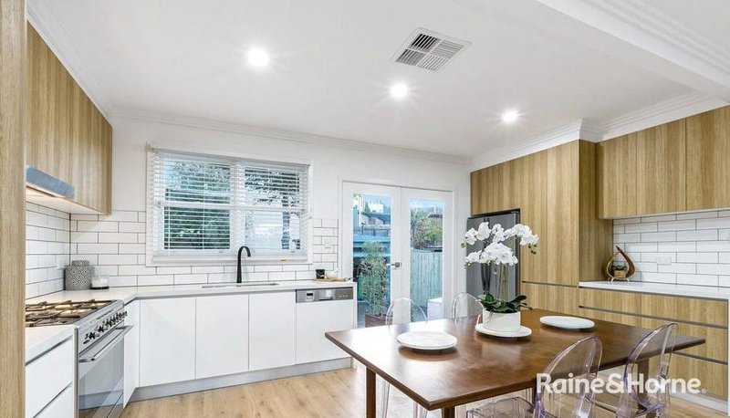 Photo - 21 Van Ness Avenue, Maribyrnong VIC 3032 - Image 2