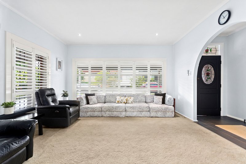Photo - 21 Ventura Avenue, Miranda NSW 2228 - Image 2