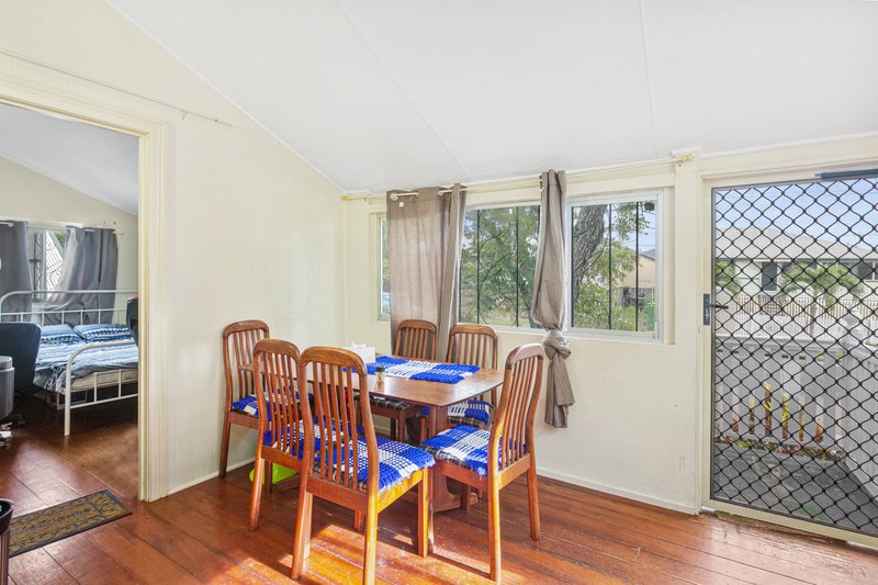 Photo - 21 Victoria Street, Parramatta Park QLD 4870 - Image 3