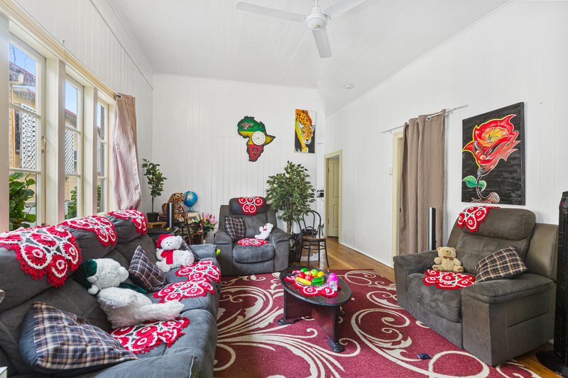 Photo - 21 Victoria Street, Parramatta Park QLD 4870 - Image 5