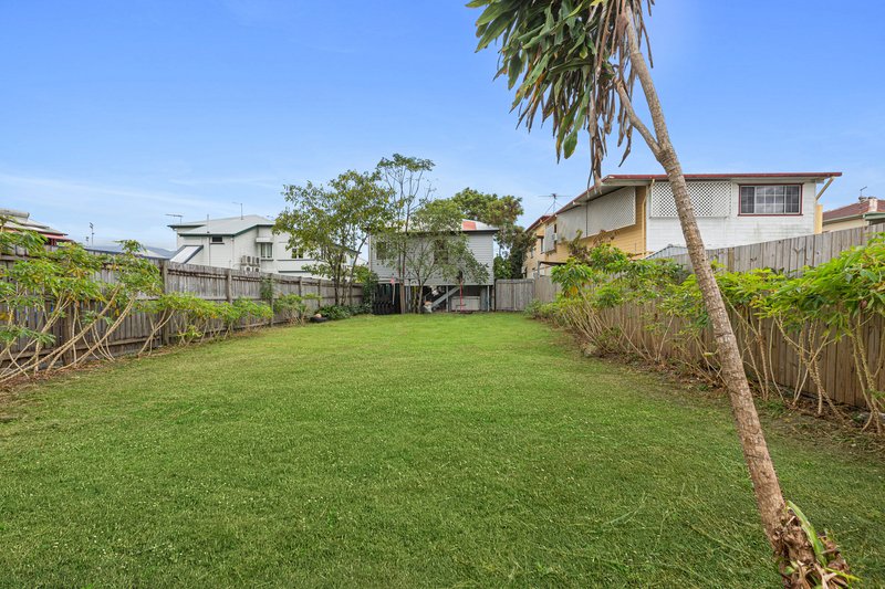 Photo - 21 Victoria Street, Parramatta Park QLD 4870 - Image 9