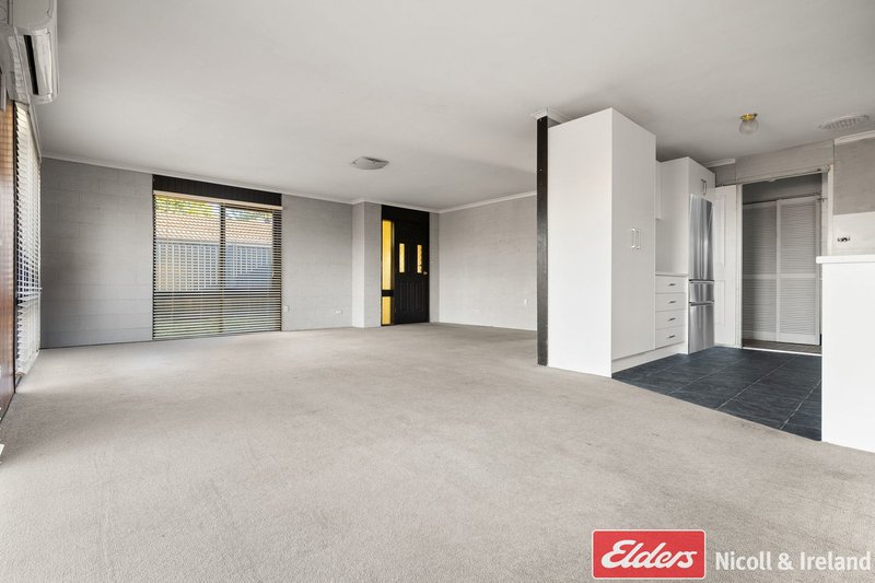 Photo - 21 View Street, Kelso NSW 2795 - Image 9