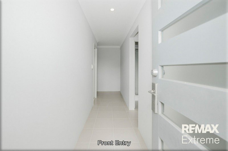 Photo - 21 Vignerons Loop, Hocking WA 6065 - Image 3
