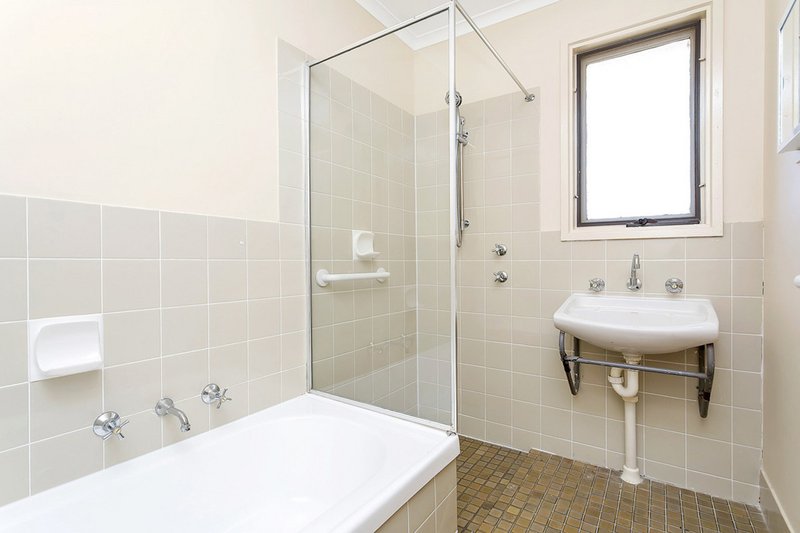 Photo - 21 Vilna Crescent, Hackham West SA 5163 - Image 7