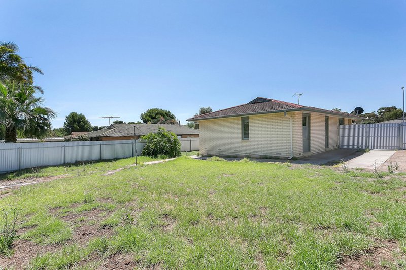 Photo - 21 Vilna Crescent, Hackham West SA 5163 - Image 8