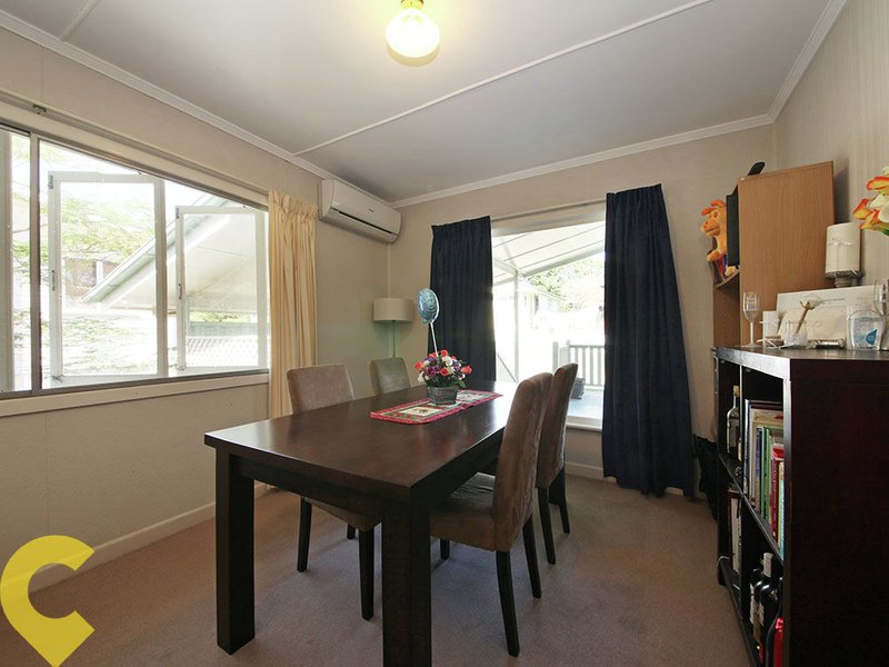 Photo - 21 Viney Street, Chermside West QLD 4032 - Image 3