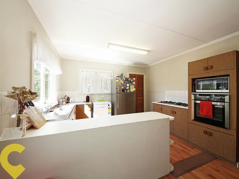 Photo - 21 Viney Street, Chermside West QLD 4032 - Image 7