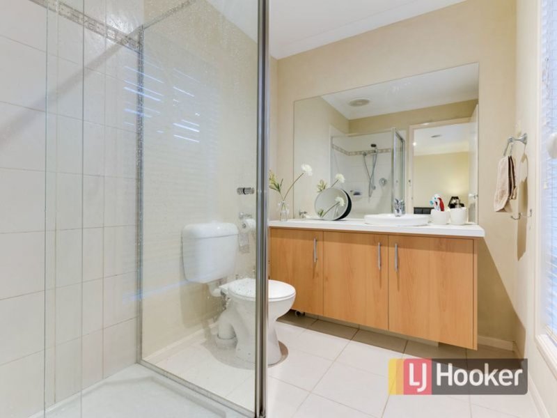 Photo - 21 Violet Way, Cranbourne VIC 3977 - Image 12