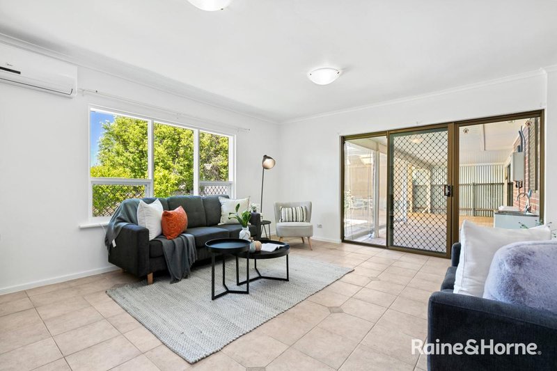 Photo - 21 Vulcan Avenue, Modbury Heights SA 5092 - Image 4