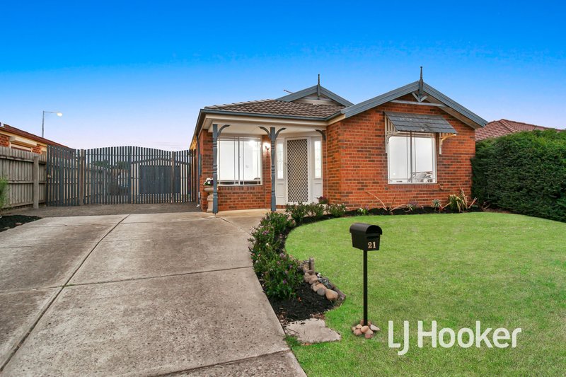 Photo - 21 Wakenshaw Crescent, Pakenham VIC 3810 - Image 14