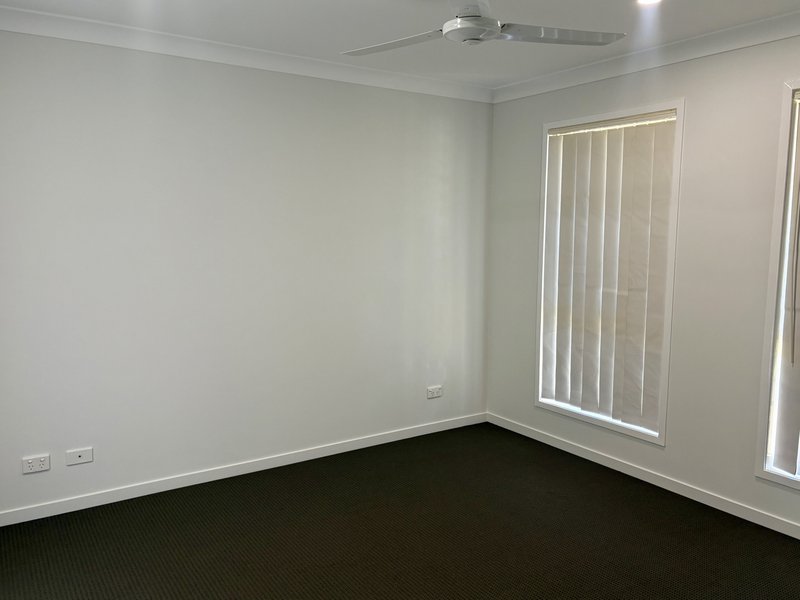 Photo - 21 Walnut Crescent, Lowood QLD 4311 - Image 7
