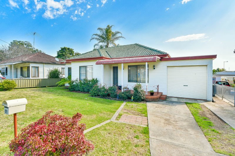 21 Waminda Avenue, Campbelltown NSW 2560