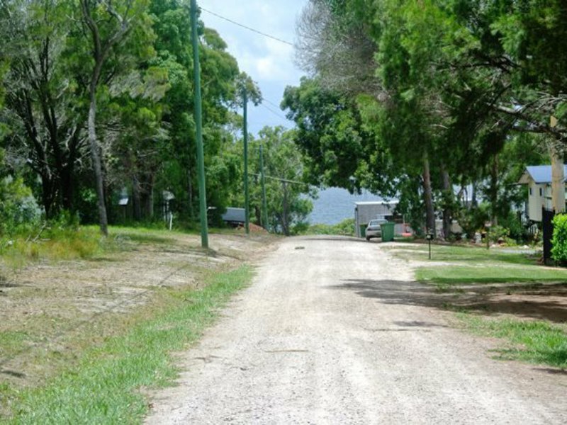 Photo - 21 Warama Street, Macleay Island QLD 4184 - Image 1