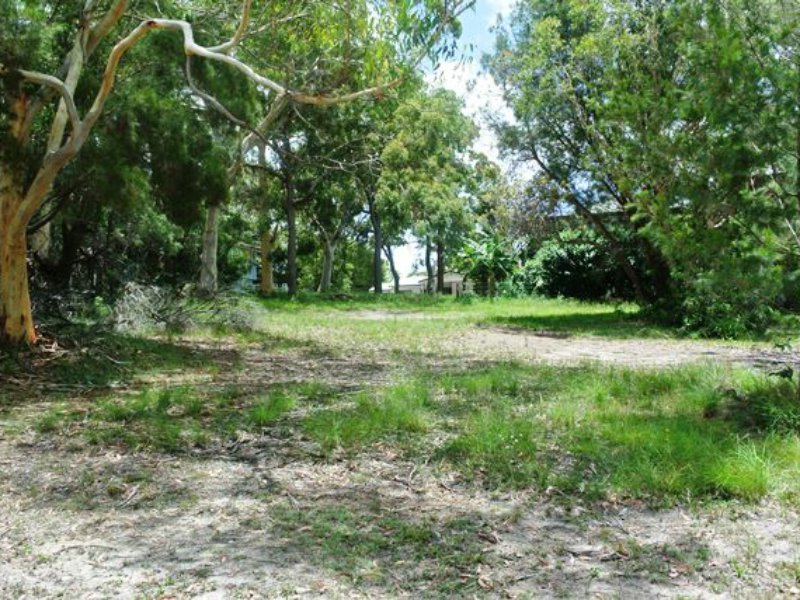 Photo - 21 Warama Street, Macleay Island QLD 4184 - Image 2