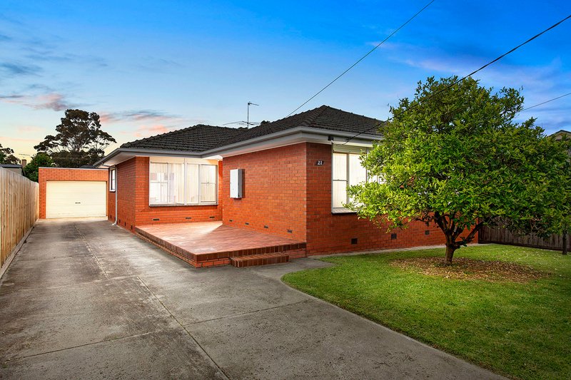 21 Warren Road, Cheltenham VIC 3192