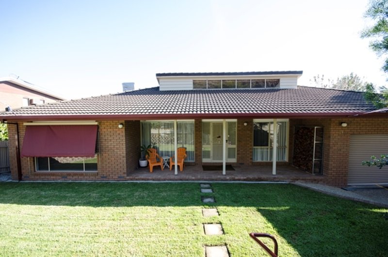 Photo - 21 Warwick Road, Wodonga VIC 3690 - Image 1