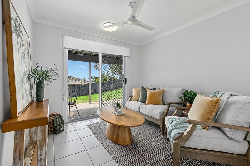 Photo - 21 Waterview Drive, Lammermoor QLD 4703 - Image 11