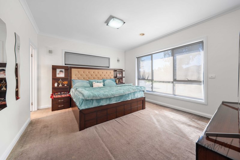 Photo - 21 Wattletree Street, Craigieburn VIC 3064 - Image 8