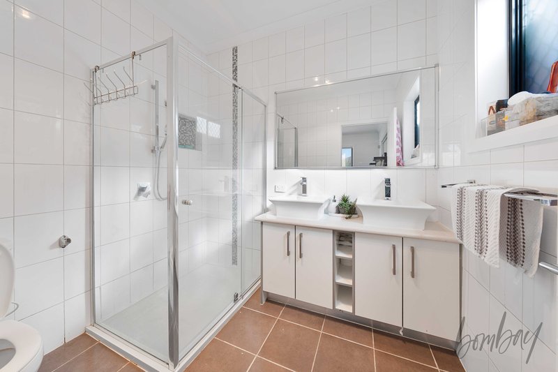 Photo - 21 Wattletree Street, Craigieburn VIC 3064 - Image 9