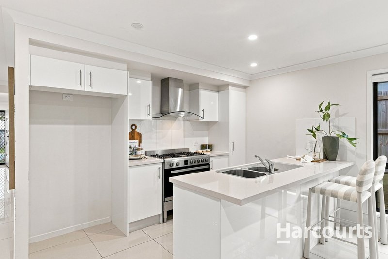 Photo - 21 Weedbrook Street, Park Ridge QLD 4125 - Image 4