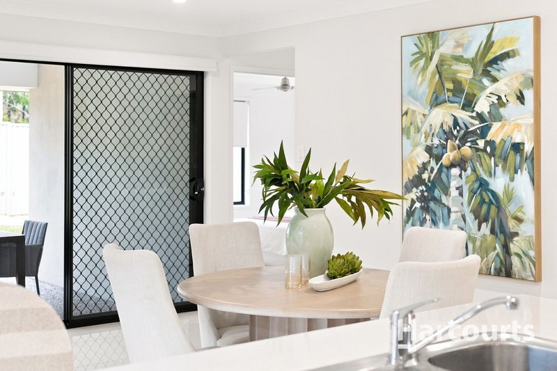 Photo - 21 Weedbrook Street, Park Ridge QLD 4125 - Image 5