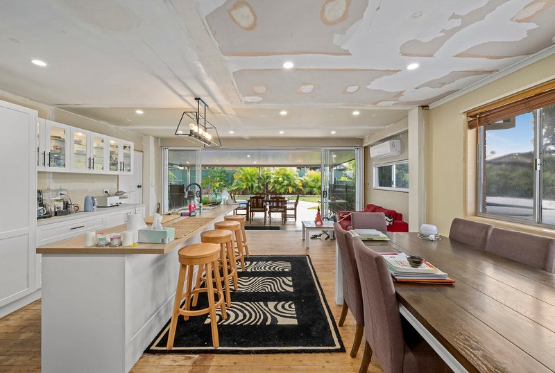 Photo - 21 Wentworth Avenue, Molendinar QLD 4214 - Image 6