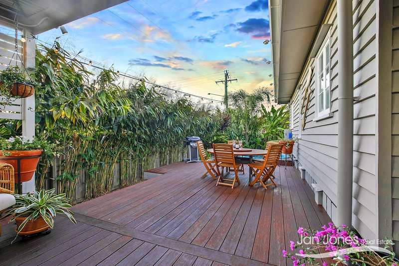 Photo - 21 Westbrook St , Woody Point QLD 4019 - Image 21