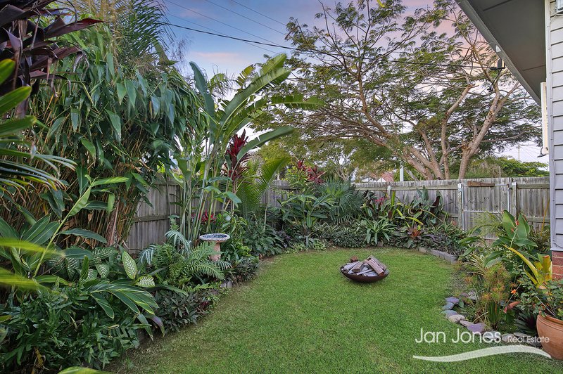 Photo - 21 Westbrook St , Woody Point QLD 4019 - Image 23