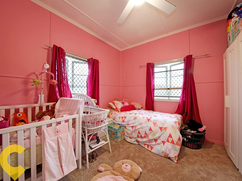 Photo - 21 Westbrook Street, Woody Point QLD 4019 - Image 9