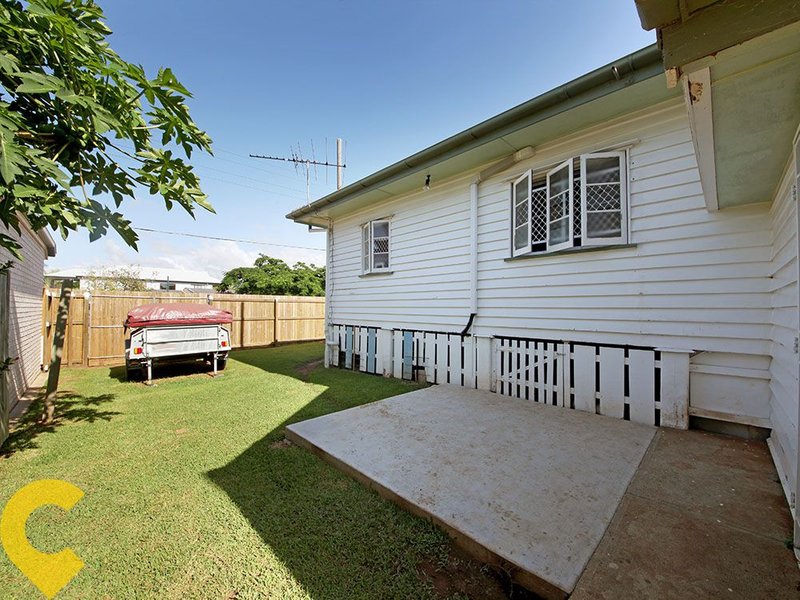 Photo - 21 Westbrook Street, Woody Point QLD 4019 - Image 10