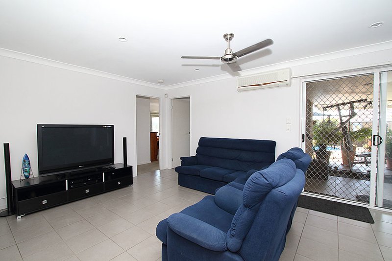 Photo - 21 Westminster Crescent, Raceview QLD 4305 - Image 4