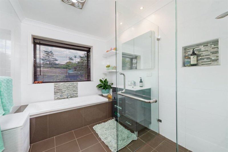 Photo - 21 Westmore Drive, West Pennant Hills NSW 2125 - Image 7