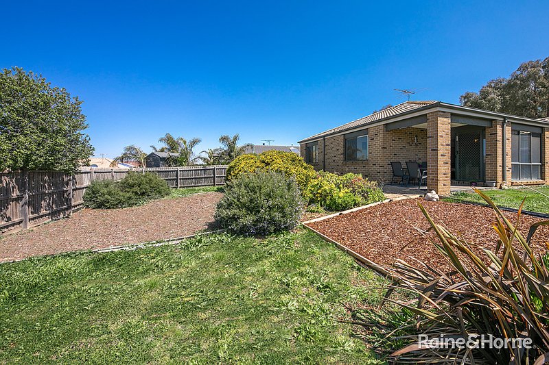 Photo - 21 Wicket Street, Sunbury VIC 3429 - Image 15