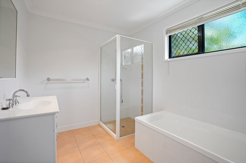 Photo - 21 Wicks Street, New Auckland QLD 4680 - Image 13